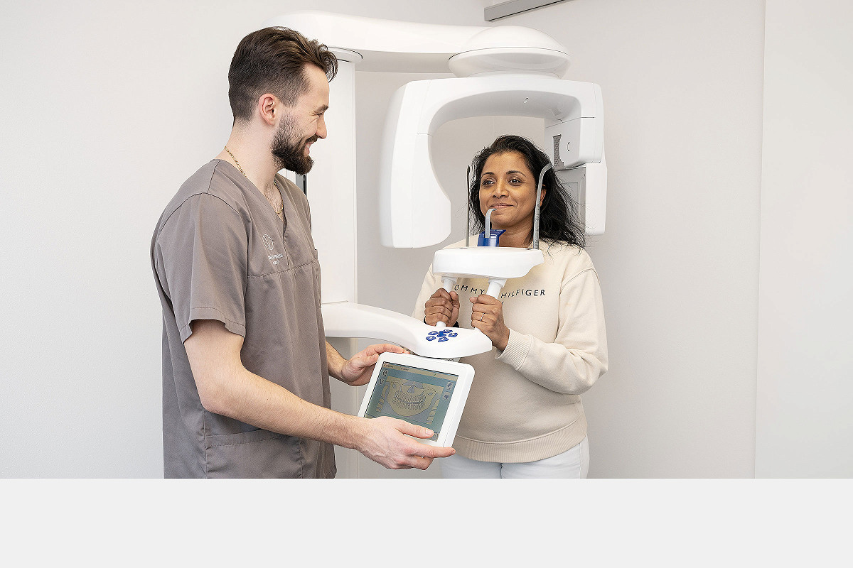 Zahnärztliche Untersuchung in der Dentalpraxis Kehrsatz AG